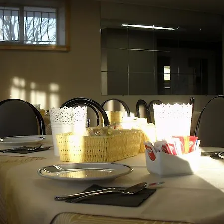 Isotta Hotel 3*